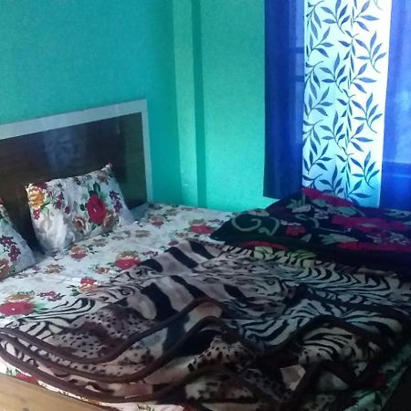 Spot On Sharma'S Kitchen & Home Stay Bajaura Exterior photo
